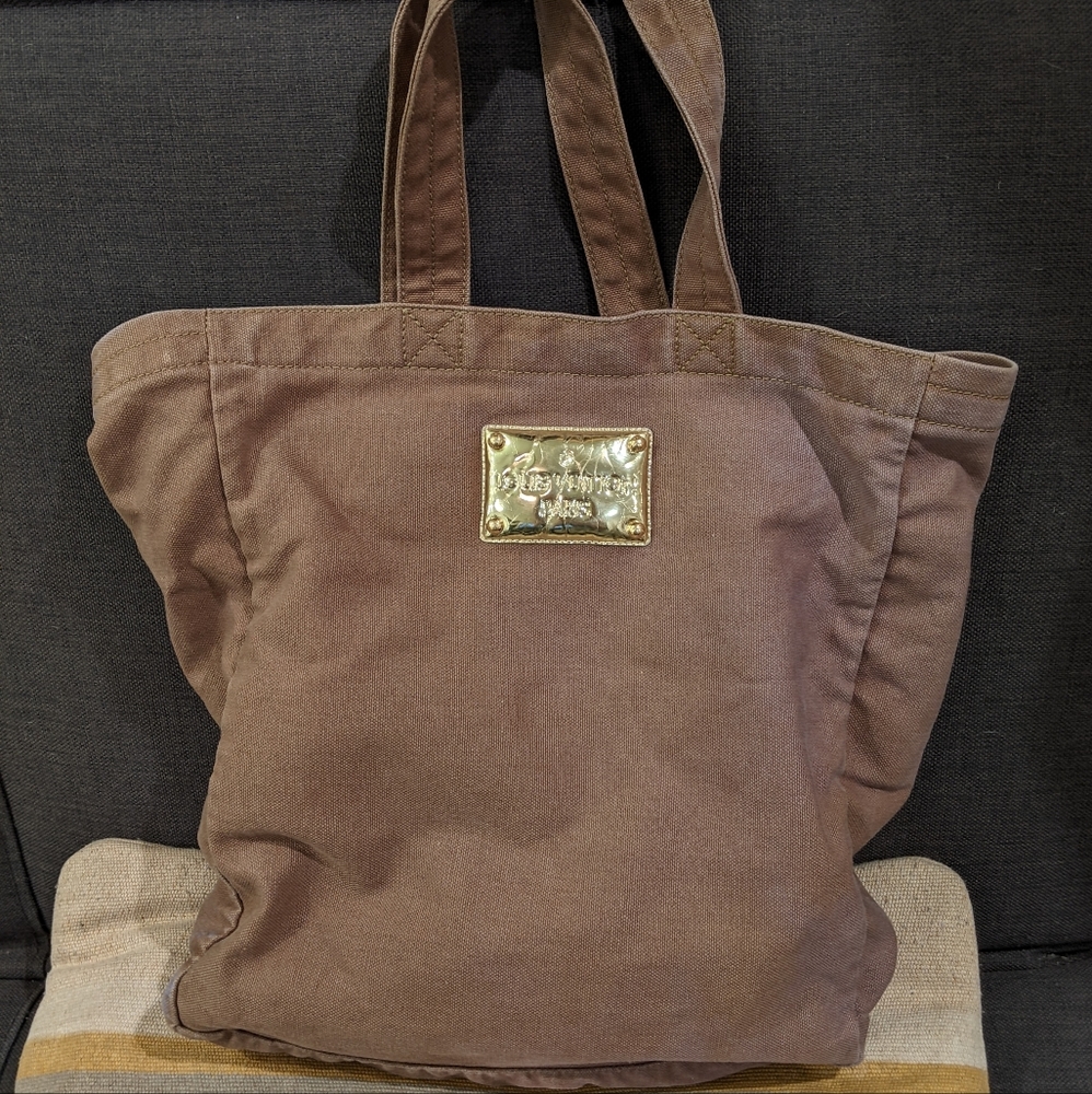 Louis Vuitton: That's Love Limited Edition Tote *RARE* - Picture 4 of 8